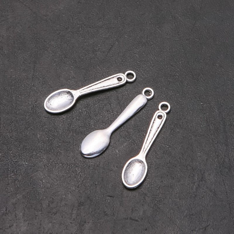 Přívěšek „Lžička“, průměr 6 mm, délka 2,5 cm, průměr dírky 1,75 mm, balení 20 g, 34 ks (±)