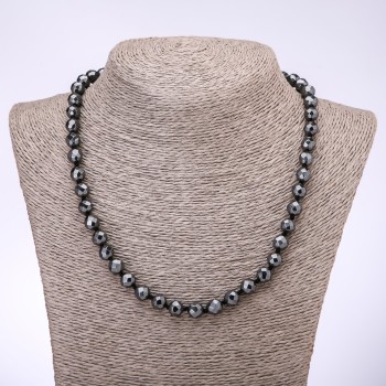 Náhrdelník z hematitu – broušené kuličky, průměr 8 mm, délka 45 mm