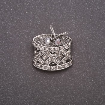 Brož „Buben se krystaly“