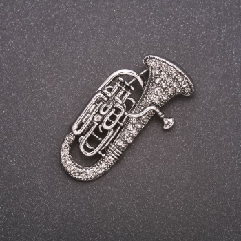 Brož Trubka se štrasami, šedý kov, 47×25 mm