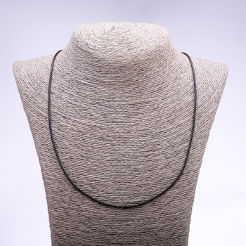 Cena za balení /10 ks. Voskovaná šňůrka (kusová), délka 60–65 cm, průměr 1,5 mm