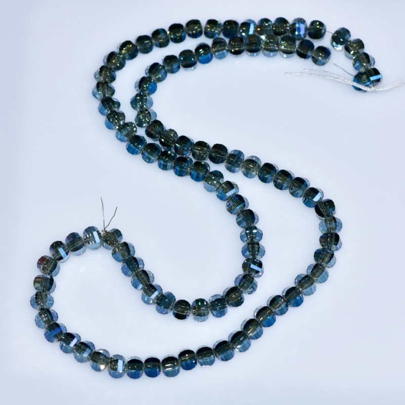 Křišťálové korálky ve stylu Swarovského, šedé, fasetované kuličky s nástřikem petrolejově modrým, průměr 5×4 mm, navlečené na niti o délce 48 cm
