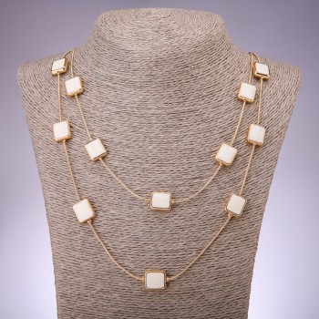 Náhrdelník Kaskáda, dvouřadý s čtvercovou korálkou, délka 80 cm, žlutý kov