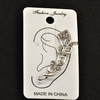 Kaf na ucho, délka 45 mm, bílý kov