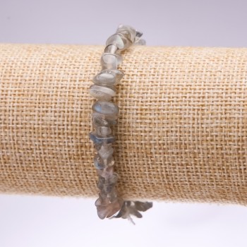 Náramek z přírodního labradoritu – drobné kousky, průměr 8 mm, délka 18 cm na gumičce