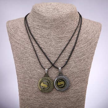 Párové náhrdelníky přátelství «Supermani», délka 42–48 cm, průměr 30 mm