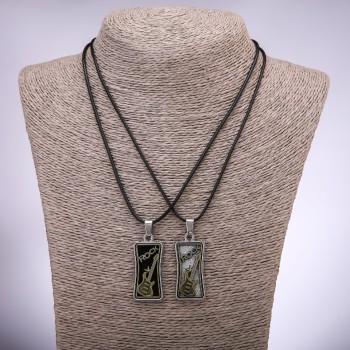 Párové přívěsky přátelství – Rockové kytary, délka 42–48 cm, průměr 18×37 mm