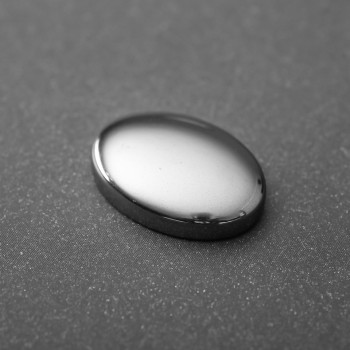 Kabošon z hematitu 25×18×6 mm