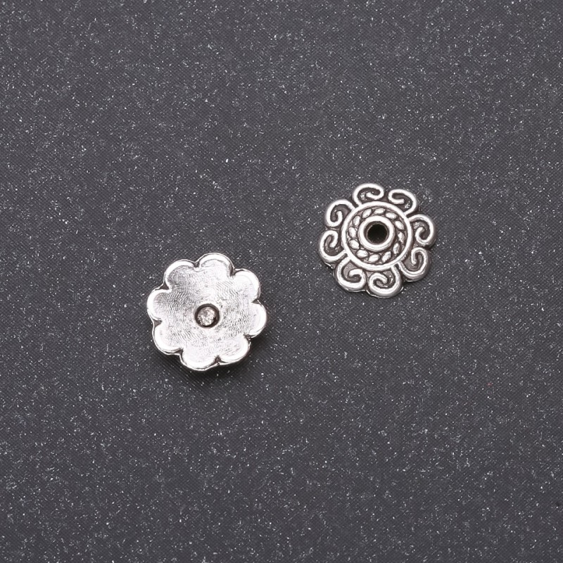 Koncovka kaplička na korálky 8 mm, vnitřní průměr 2 mm, balení 20 g (63 ks), barva kovu: stříbrná