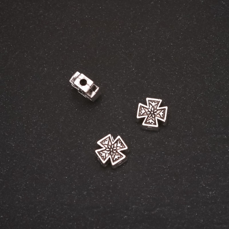 Doplňky, korálka-vložka ve tvaru «kříže», průměr 8×8×3 mm, balení 20 g ± 21 ks
