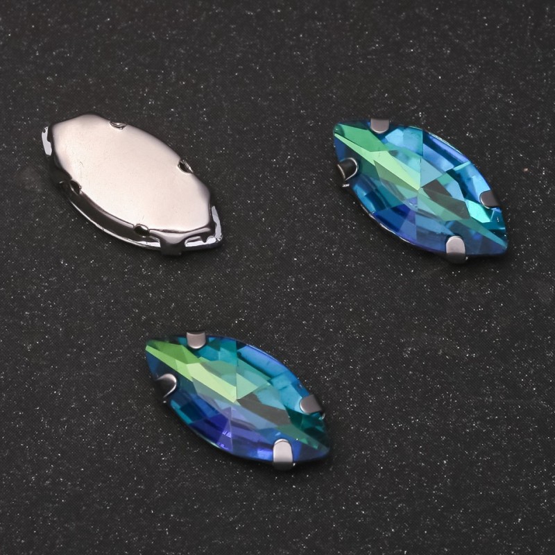 Cena za balení /10 ks. šitý krystal v čepu Ovál 9×18 mm zeleno-modrý