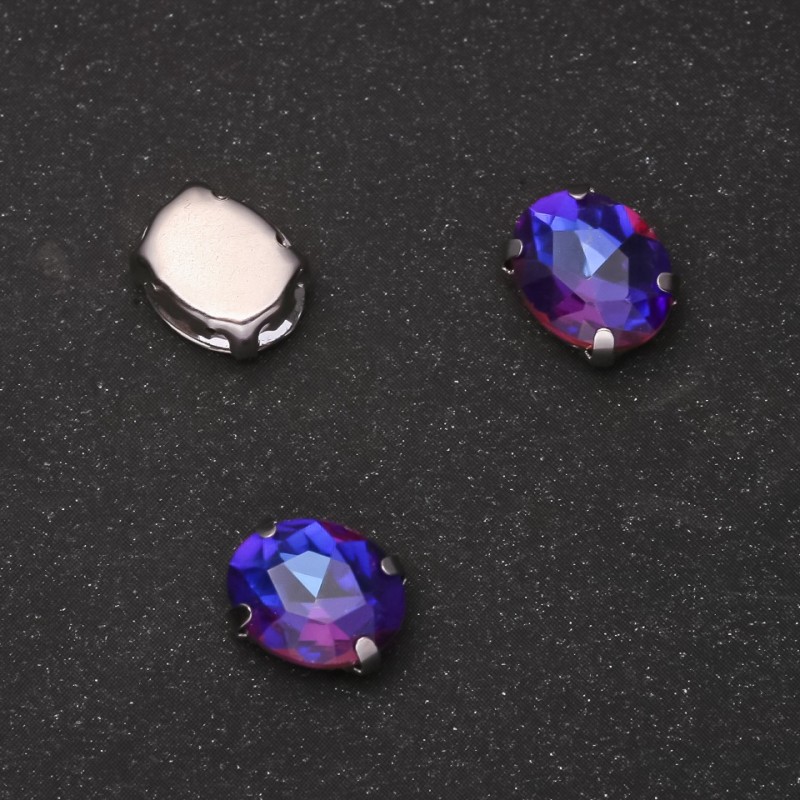 Cena za balení /10 ks. Šitý krystal v čepu Ovál 8×10 mm modro-malinový