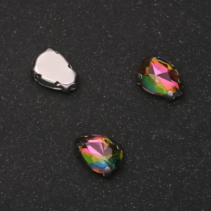 Cena za balení / 10 ks. Šitý krystal ve tvaru kapky 7×10 mm růžovo-zelený