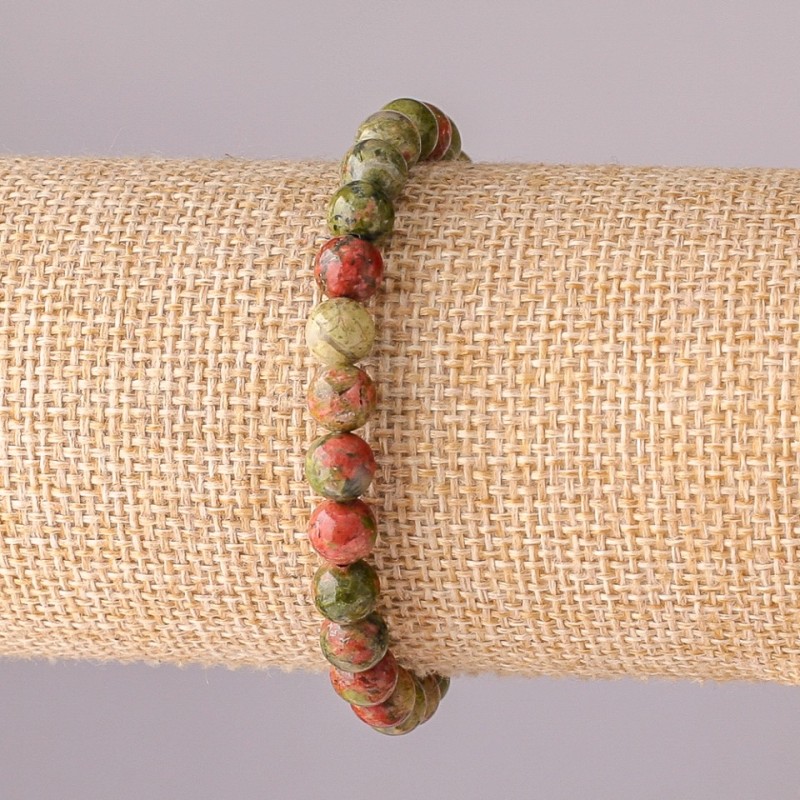Náramek z heliotropového jaspisu, elastické lanko, hladké kuličky o průměru 6 mm, obvod 18 cm