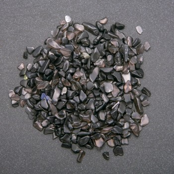 Šperkařské komponenty: agátové kamenné úlomky bez otvoru, velikost 3×5–6×10 mm, ± balení 100 g