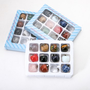 Sada přívěšků „Omlazující jablíčka“ ze 12 kusů přírodních kamenů, asortimentu 1, 7×2 cm