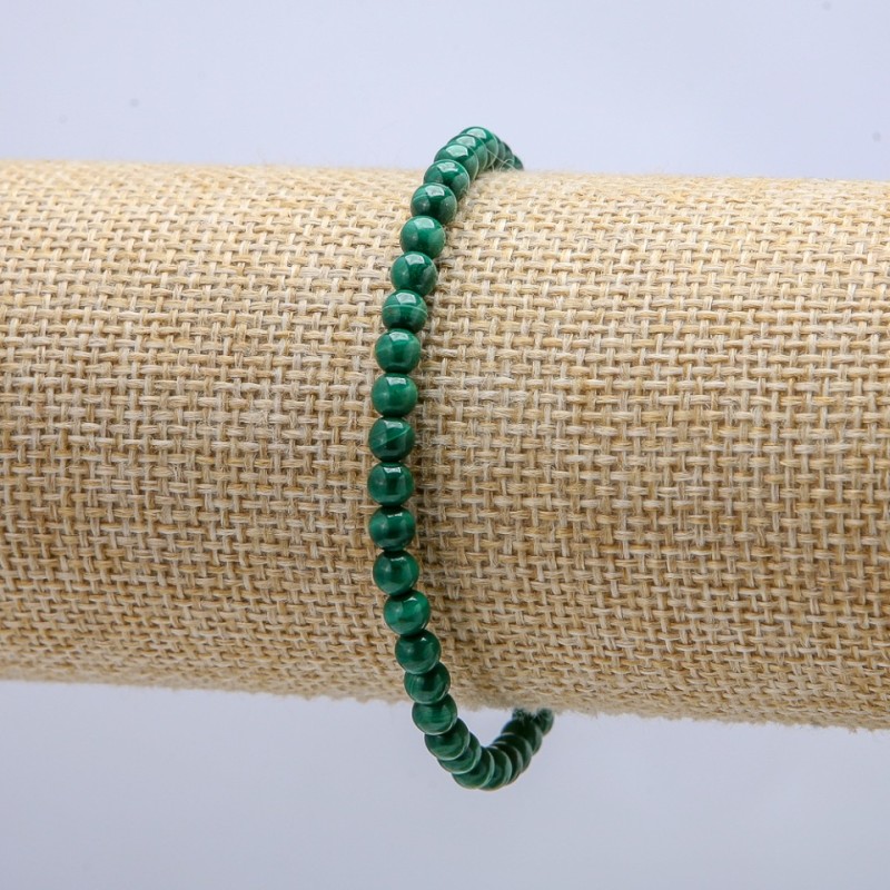 Náramek z malachitu na elastické gumičce, hladká kulička, průměr 4 mm, délka 18 cm +