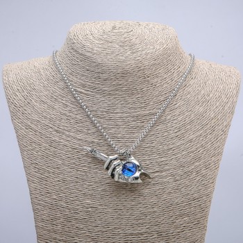 Přívěšek "Ruka-svíčka Oko draka" 60×30 mm na řetízku, délka 70 cm ± stříbrný kov