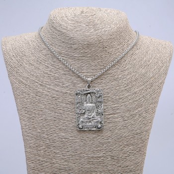 Přívěšek „Buddha“ 58×32 mm na řetízku, délka 70 cm, stříbrný kov