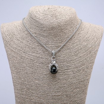 Přívěšek «Tlapa s koulí» 45×15 mm na řetízku, délka 70 cm, stříbrný kov