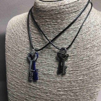 Párové přívěsky «Klíče» 40×15 mm, délka 45–50 cm