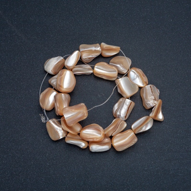 Perleťové korálky na niti, přírodní béžová, galetový tvar, průměr 15×12 mm, délka 41 cm +