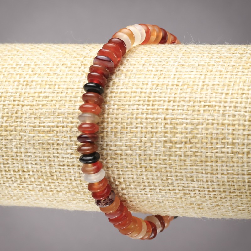 Náramek na gumičku z přírodního karneolu, hladký rondel, průměr 6×3 mm