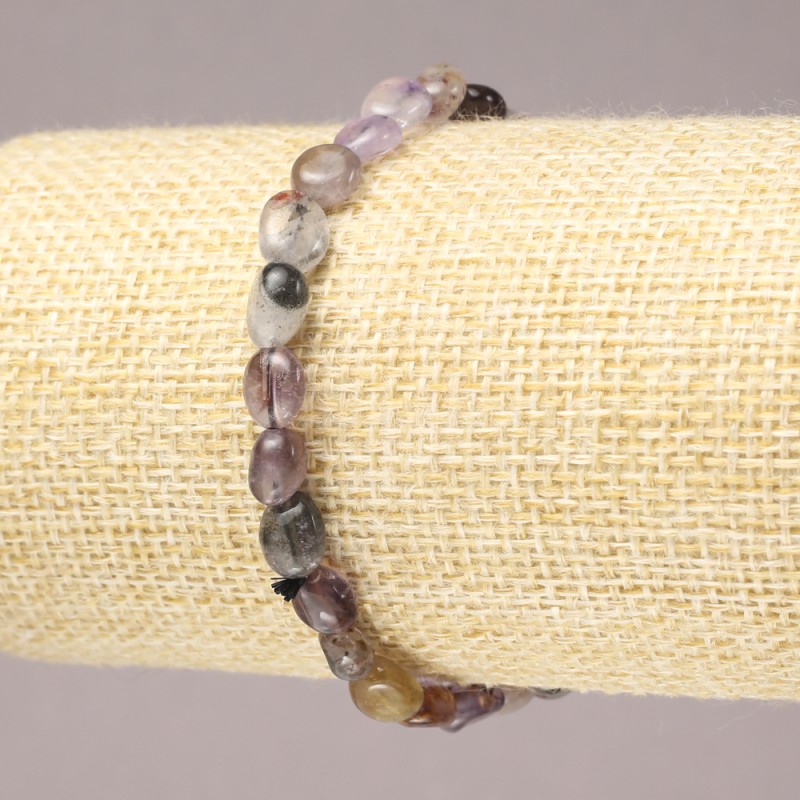 Náramek na gumičce z přírodního ametrinu – brusované korálky, průměr 7×5 mm