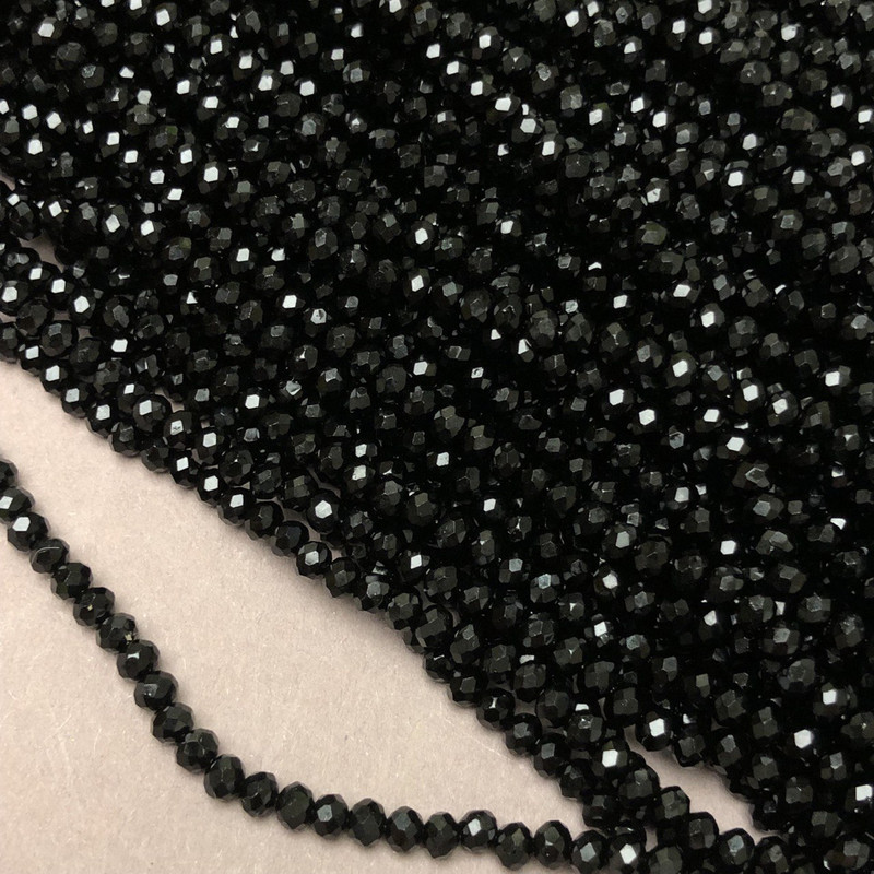 Korálky z českého křišťálu na niti, černé matné rondely broušené, rozměr 3,5×3 mm, délka 36–38 cm