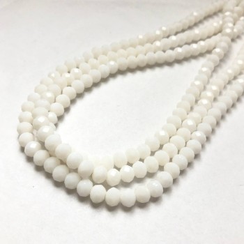 Korálky z českého křišťálu na niti, světle broskvový matný brusovaný rondel, průměr 6 × 4,5 mm, délka 38–40 cm +