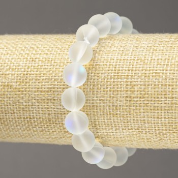 Náramek na gumičce z bílého matného opálového skla, průměr 10 mm, délka 18 cm