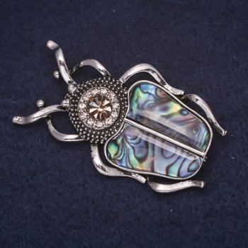Brož se skarabeem 50×30 mm, štras, barva saténová, haliotis zelený, kov stříbrný