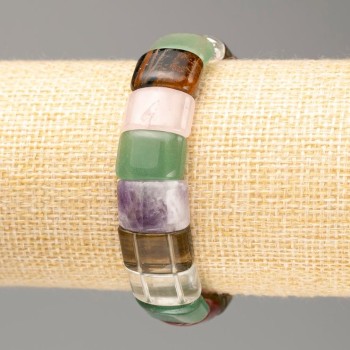 Náramek mix kamenů: růžový křemen, ametyst, horský křišťál, nefrit a další. Obdélníkové kameny, rozměry cca 15×11 mm, délka 18 cm (+/−)