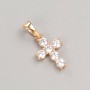 Přívěšek Xuping – kříž, pozlacený s bílými krystaly 18K, rozměry 15 × 10,5 mm, tloušťka 5 mm+