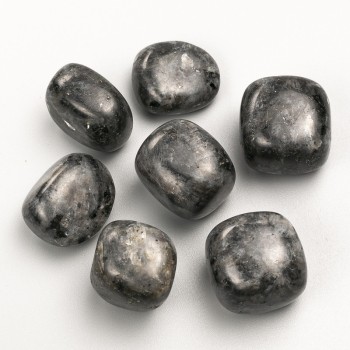 Suvenýrový přírodní kámen Labradorit facetovaný 22×19 mm (+-), balení 100 g