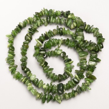 Jadeitové korálky z přírodního kamene navlečené na niti, průměr 9×3 mm, délka 82 cm +