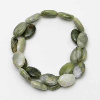 Korálky jadeitu, přírodní kámen, oválné, rozměry 13×18×6 mm, délka 40 cm na vlascu