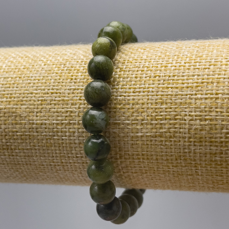 Náramek z jadeitu (umělý akryl) hladká kulička, průměr 8,5 mm, délka 18 cm (elastický)