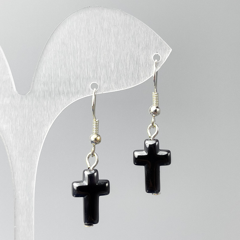 Náušnice hematitový kříž, průměr 10×15 mm, délka 35 mm