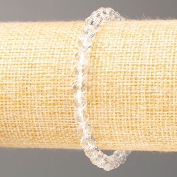 Náramek z horského křišťálu, broušené korálky, průměr 6 mm, délka 18 cm (elastický)