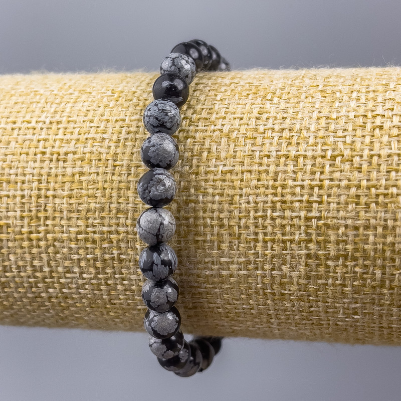 Náramek ze sněžného obsidiánu Slzy Apačů, přírodní kámen, hladká korálka, průměr 6(±)mm, délka 18 cm (elastický)