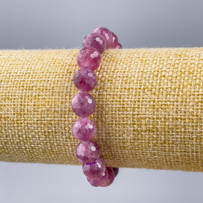 Náramek z přírodního turmalínu, fazetované korálky, průměr 10 mm, délka 18 cm (elastický)