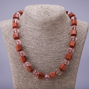 Náhrdelník z aventurínu „Zlatý písek“ – šestistranné korálky, průměr 12 mm, rondely z českého křišťálu, průměr 14×11 mm, délka 50 cm