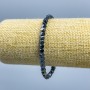 Náramek z hematitu v mnohoúhelníkovém tvaru, průměr 4×4 mm ±, délka 18 cm (elastický)