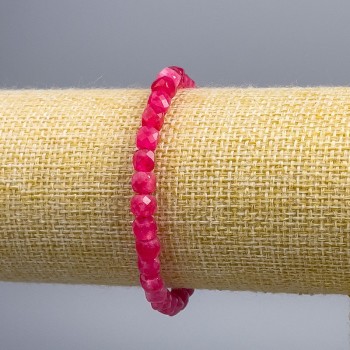 Náramek z malinového turmalínu, brusované kubíky, průměr 5×5 mm, délka 18 cm (elastický)