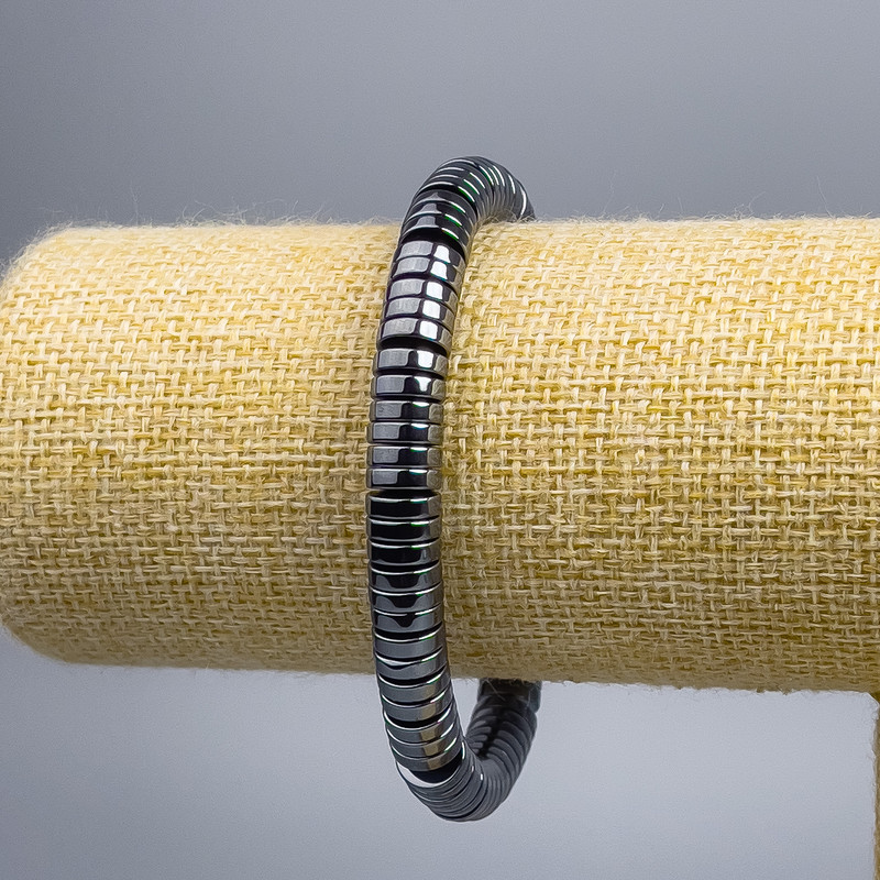 Náramek z hematitu – kotouče, průměr 8×2 mm, délka 18 cm (elastický)