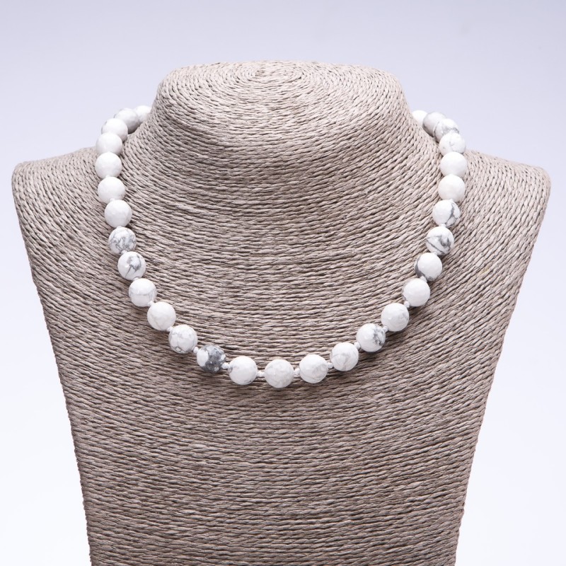 Náhrdelník z přírodního kamene chalcedon, broušené korálky, průměr 10 mm, délka 45 cm