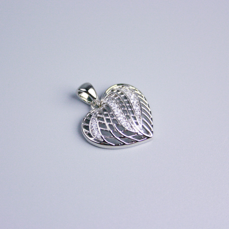 Přívěšek Xuping rhodiovaný srdce s bílými štrasami 15×17 mm+