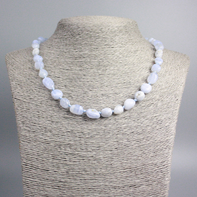 Náhrdelník z modrého achátu a chalcedonu, galetové korálky, průměr 12×9–8×7 mm, délka 48 cm+
