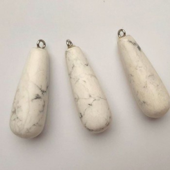 Výprodej: Přívěšek z chalcedonu kapka 42 × 15 mm (±) cena za 1 ks